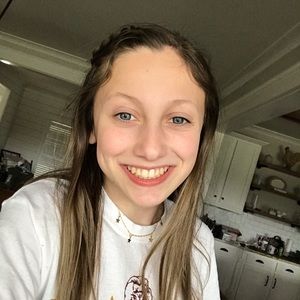 Meet your Posher, Carly